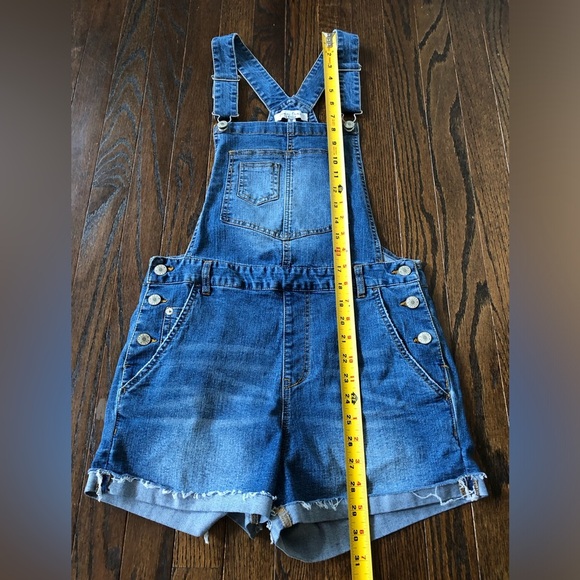 Love Tree Denim Women’s M Medium Vintage Wash Raw Cuffed Hem Denim/Jean Overalls - Picture 8 of 12